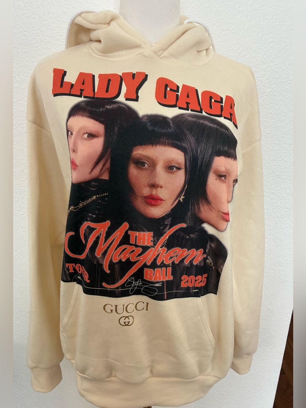Lady Gaga The Mayhem Ball Hoodie Sweatshirt. Official Merchandise Medium Gucci